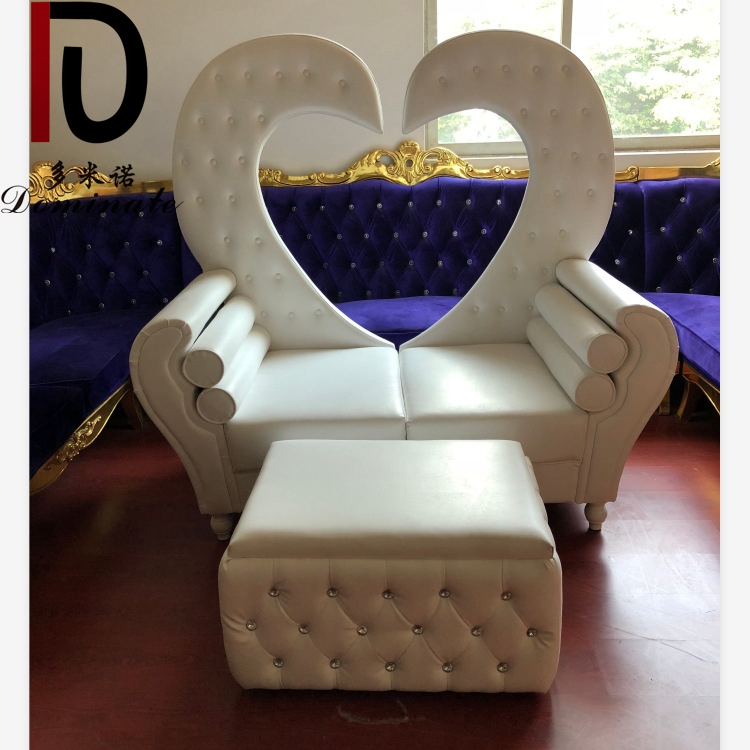 High Quality Solid Wooden Wedding Furniture White Loveseat Throne Chair Wooden King Throne  Chairs