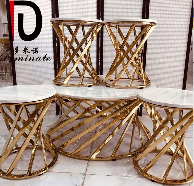 China Gold Stainless Steel Weddinig Table –  New Design Luxury Living Room Furniture White Marble Top Gold Stainless Steel Frame 4+1 Combination coffee table Table Chair Set – Dominate
